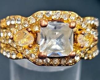 Ladies Gold And Copper Toned Ring With Clear Stones, Size 8.5