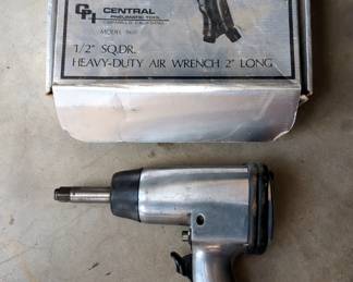 Central Pneumatic 1/2" Impact Wrench