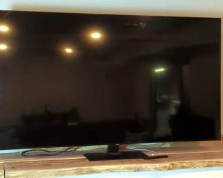Samsung 65" Flat Screen QLED Smart Television