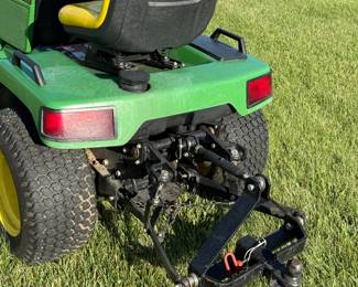 Includes the already installed trailer hitch! 