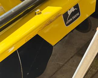 This unit is clean and will be sold separately from the tractor! 