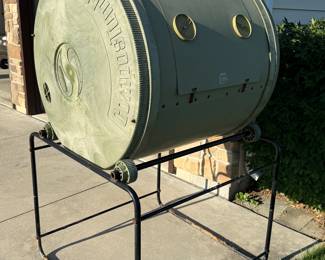 This is the Mantis Compact Composter Tumbler! It is on the EXTRA tall stand for easy handling. In excellent condition! 
