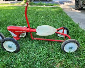 Catalina racer riding toy