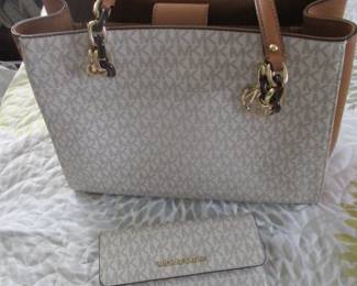 Michael Kors Purse & Wallet