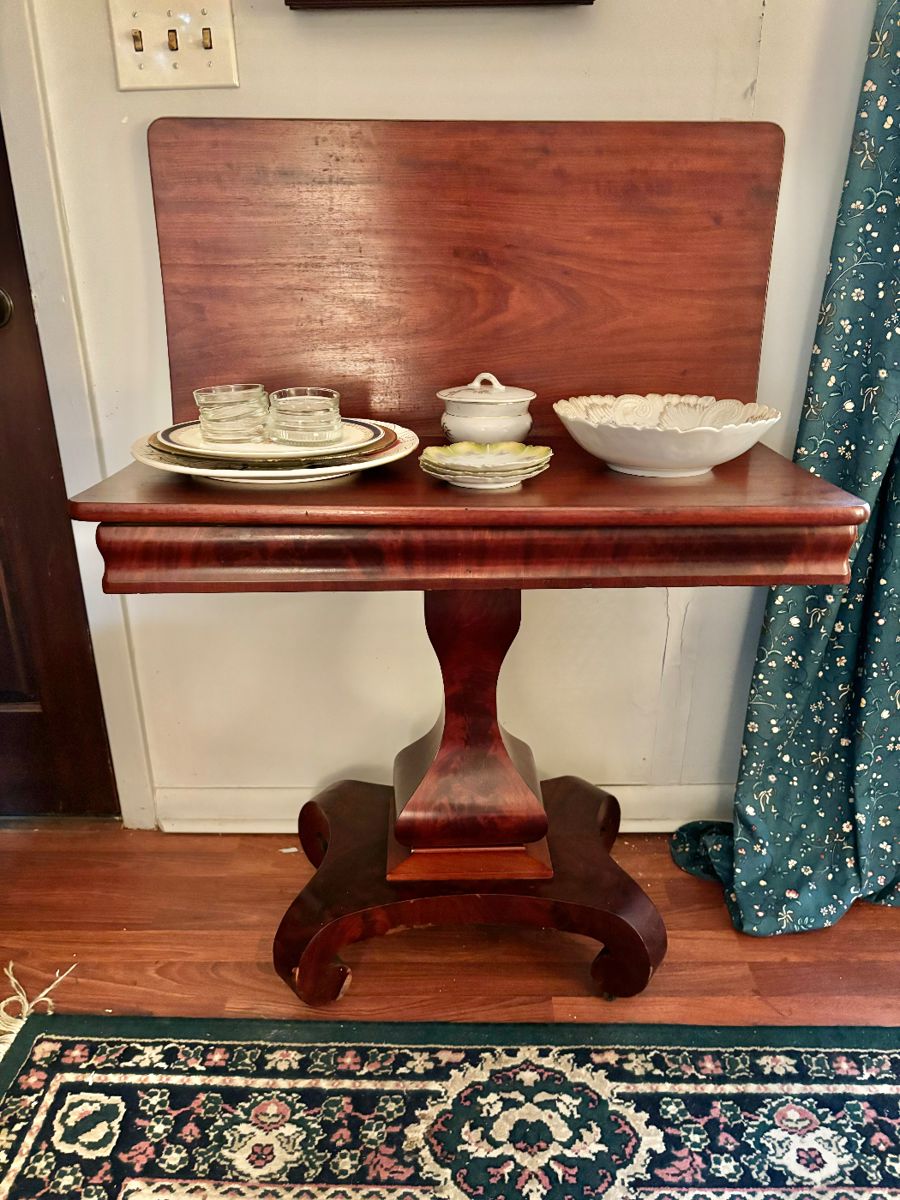 Empire Game Table