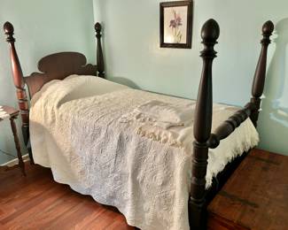 Single Poster Bed