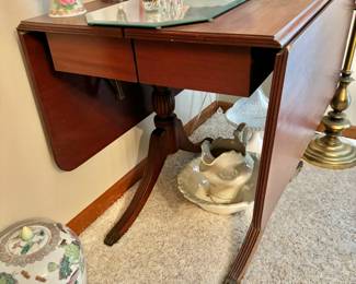 Duncan Phyfe Style Dining Table