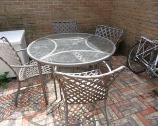 Brown Jordan patio table with four chairs
