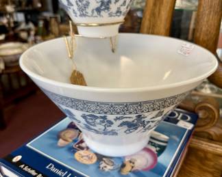 Chip and dip bowls, servers, books, vintage cook books - its all here.