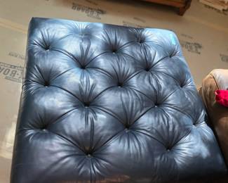 Tufted ottoman
