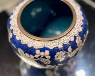 Cloisonné pot