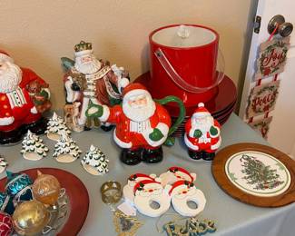 Fitz and Floyd Santa teapot