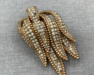 Signed Cinar Jewelry Brooch