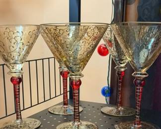 Pier 1 Imports Ruby Red Gold Scroll
Crystal Martini Glasses (5)