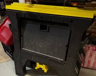 Stanley 2-way adjustable folding sawhorse