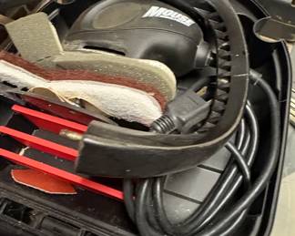Craftsman Corded Mouse Sander Polisher in Hard Case And Sanding Polishing Pads