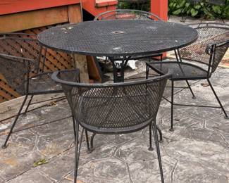 Mid-Century wrought Iron Table with four chair