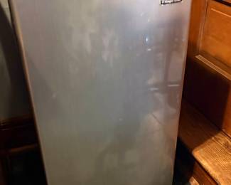 Magic Chef 2.6 cu. ft. Mini Fridge.