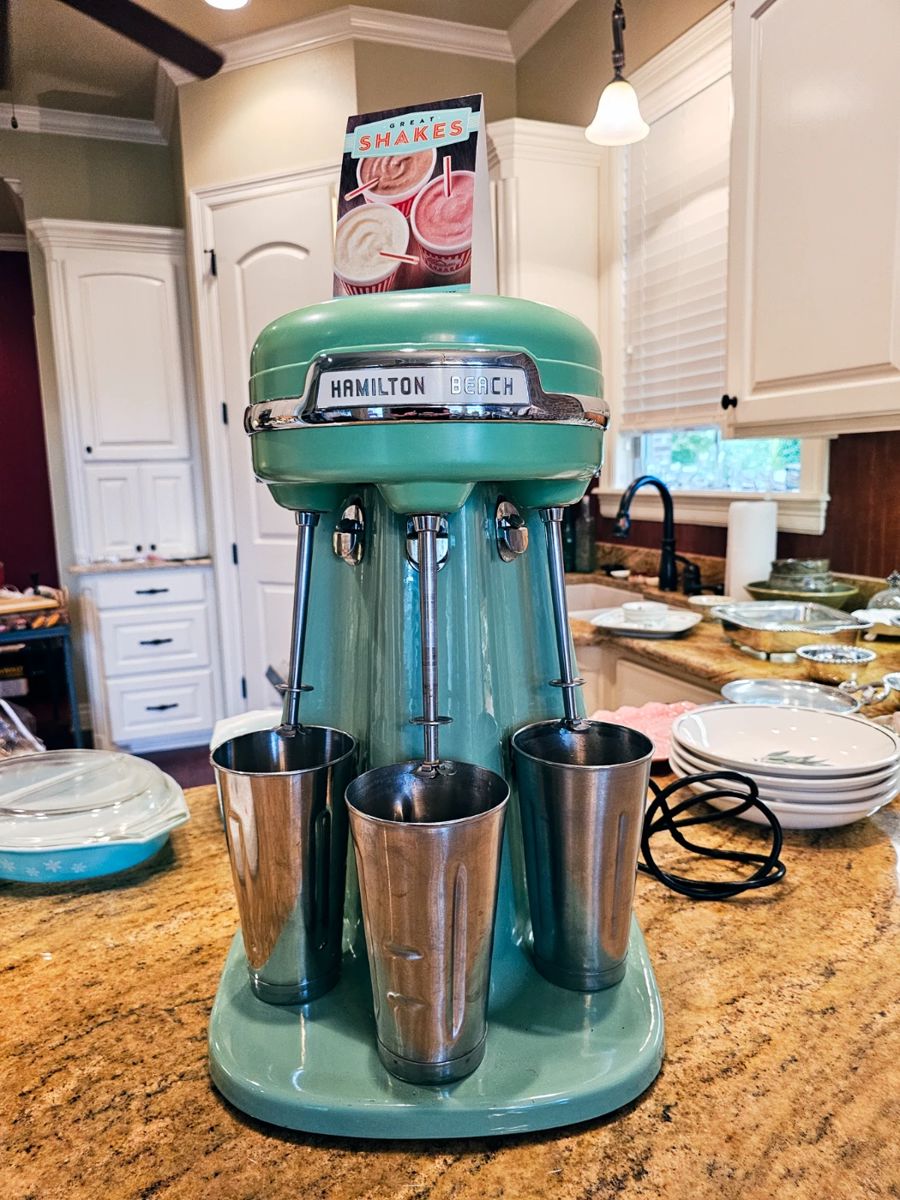 1950s Hamilton Beach 3 Head Shake and Malt Mixer, EXCELLENT CONDITION! Model 940