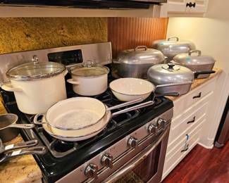 Vintage Chantal cookware, Vintage Magnalite Sidney - O-