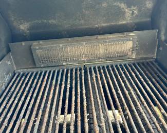 #68 - $48 - Front Avenue gas grill