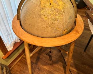 #29 - $54 - MCM World Globe "as is"