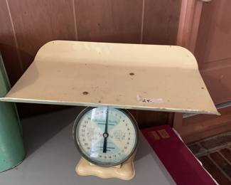 #188 American Family Nursery Baby Scale $24.00