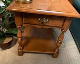 #90 Ethan Allen Wood End Table w/1 drawer & 1 shelf - 21x27x23 $75.00