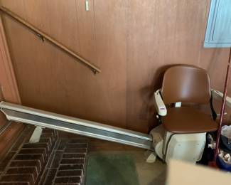 #204 2 Step chair lift - uninstall - (not working) $25.00