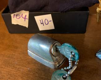 #104 Vintage Portable Security Lock, 2 keys, Yale Traveloka $40.00