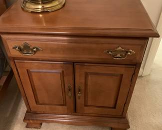 #121 Sumter End Table w/1 drawer & 2 doors w/shelf - 22x15.5x25 - Upstairs - you bring down $75.00