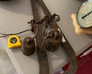 #189 Set of Cotton Scales w/weights $40.00