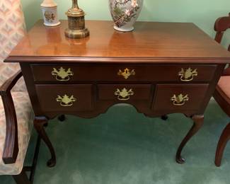 #39 Hickory Chair co. Entry Table w/4 drawers w/q/a legs - 39x20x21 $225.00