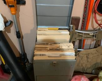 #174 Metal Letter Size File Cabinet w/lift up Top 12x16x29 $30.00