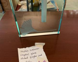 #163 Stephen Schanzer Crystal Glass Etched Gingko Leaf $20.00