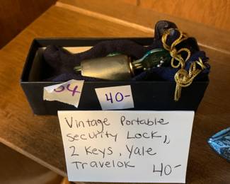 #104 Vintage Portable Security Lock, 2 keys, Yale Traveloka $40.00