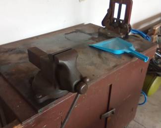 Tool bench