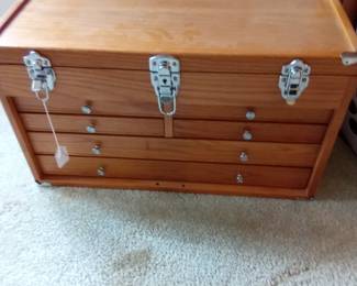 Tool chest