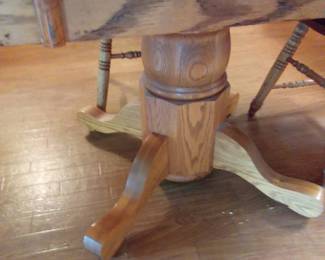 Oak pedestal table 6 chairs two leaves