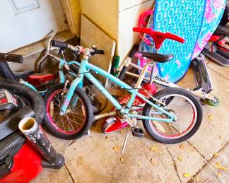 Kid's bikes