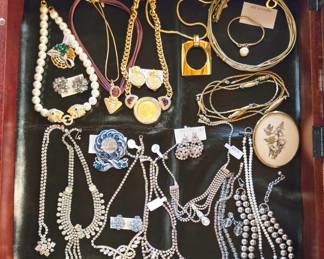 Rhinestones & pearls