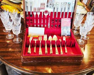Oneida Coronation Community Silverplate 62 pieces