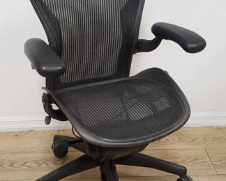 Herman Miller Aeron office chair size B