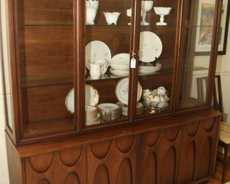 MCM CURIO/CHINA CABINET