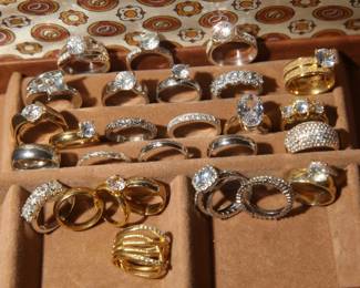 "FUN" RINGS