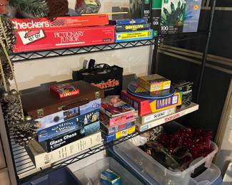 Games and puzzles, holiday decor