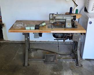 Singer commercial 211W155 leather sewing machine (upholstery shop)