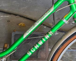 Vintage Schwinn bike (complete)