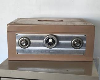 1950s vintage travel safe