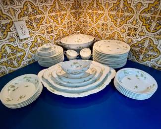 Lot #136 - Antique Theodore Haviland Limoges France Dinnerware Set